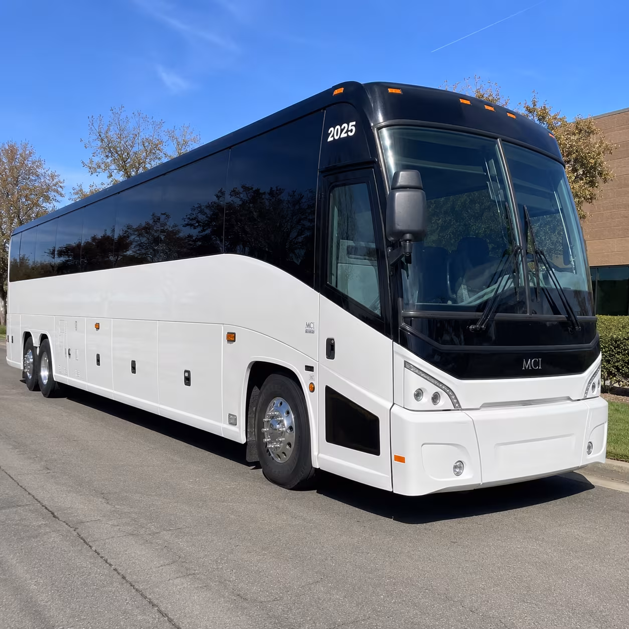 festival shuttle buses for country thunder arizona and innings festival