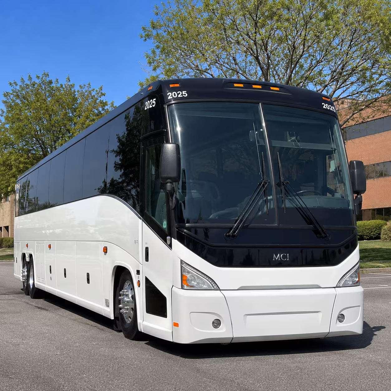 shuttle buses to mortgage matchup center and arizona financial theatre